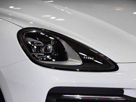 2019�� Cayenne Coup�� 3.0T