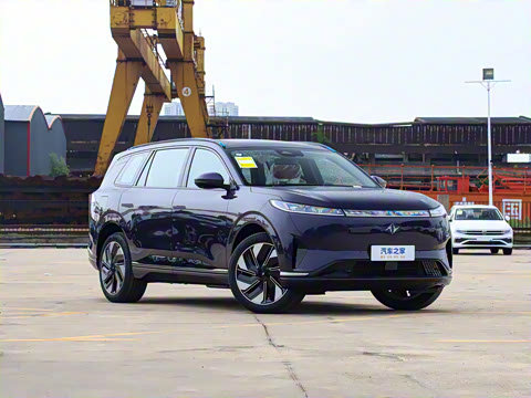 2025�� 210Ultra���Ȱ� 6��