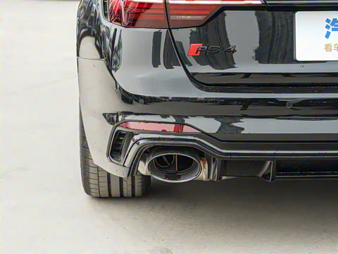 2023�� RS4 Avant ���װ�