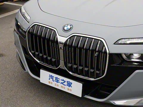 2023�� xDrive60L M�˶���װ