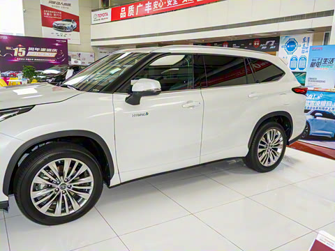 2022�� ˫�� 2.5L �������� 7��