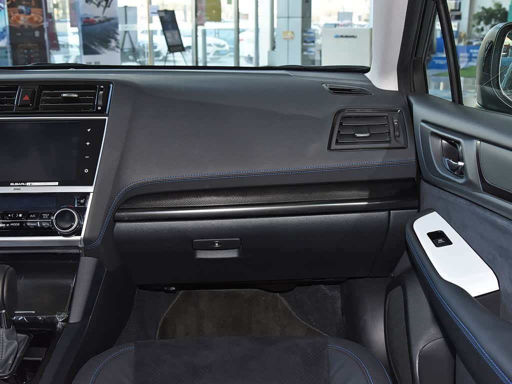 Subaru Legacy VI Рестайлинг, Седан: фото поколения