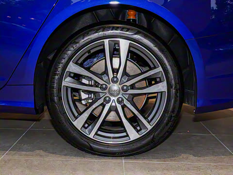 2021�� 40 TFSI ����������