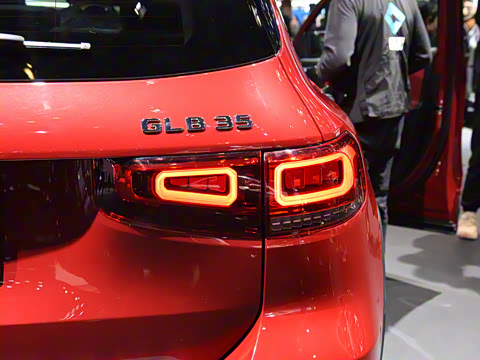 2021�� AMG GLB 35 4MATIC