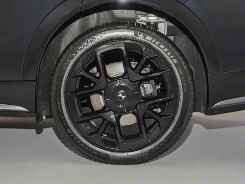 2025�� 702 �������� Ultra