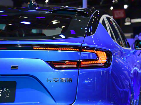 2022�� EcoBoost 245 ST-Line