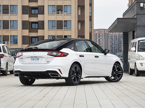 2025�� HATCHBACK 240TURBO �ֶ��ھ���