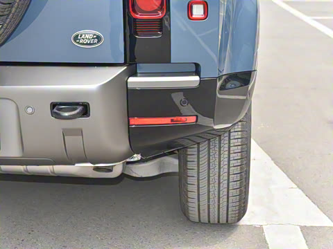 2023�� 110 3.0T P400 X-DYNAMIC HSE