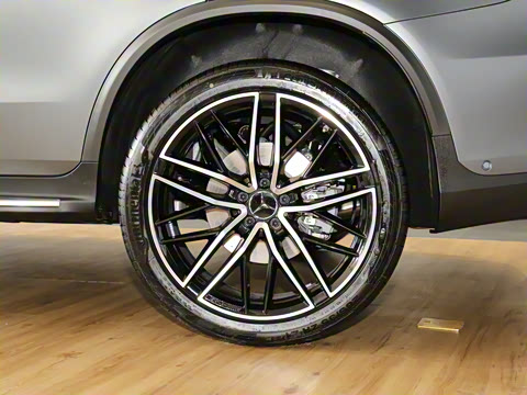 2022�� AMG GLC 43 4MATIC