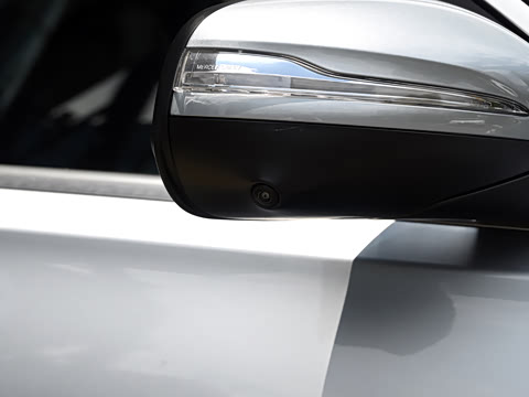 2025�� GLS 480 4MATIC