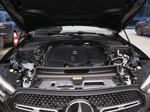 2025�� �Ŀ� GLC 260 4MATIC ����SUV