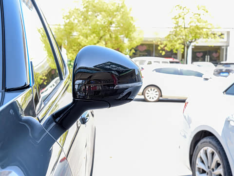 2022�� 2.0TD ����ҫHalo ײɫ��챰�