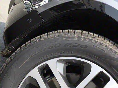 2023�� 110 3.0T P400 X-DYNAMIC HSE