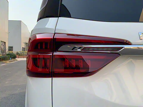 2022�� 2.0T ����ʿ �˼Ұ�