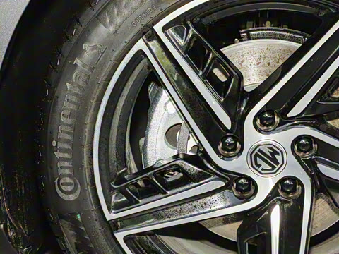 2025�� 1.5T 300 DCT������