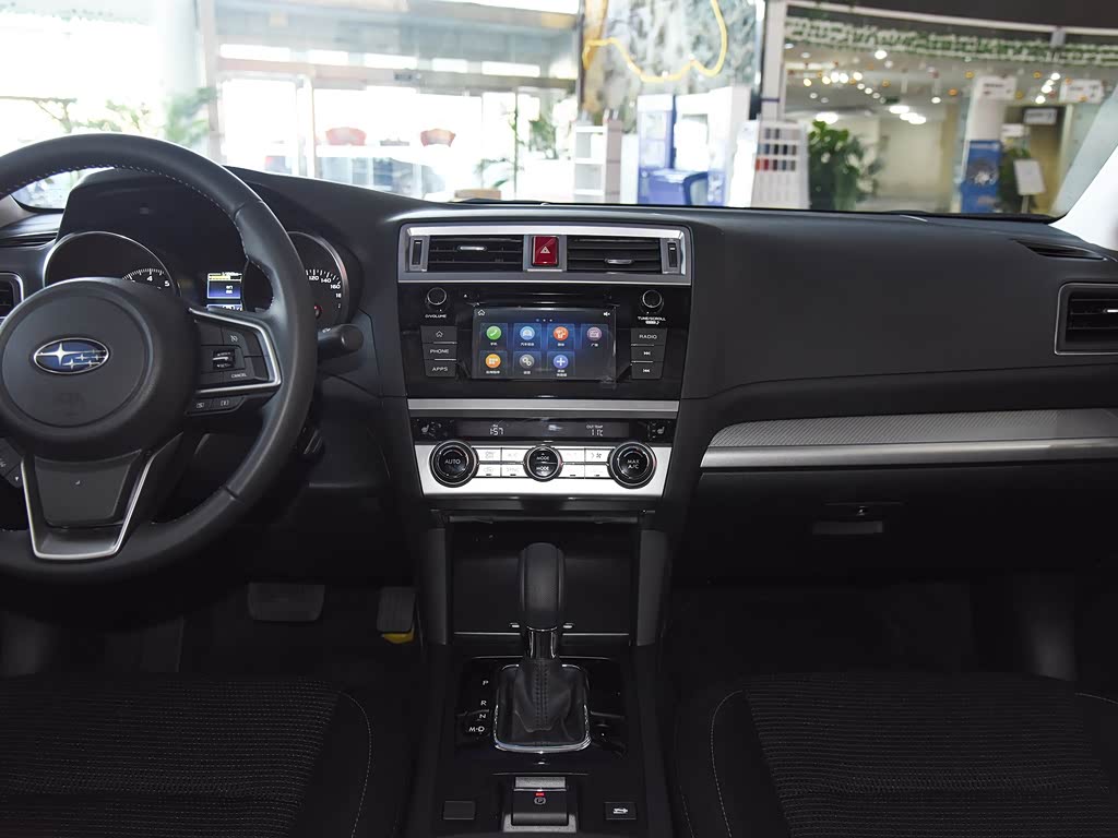 Subaru Legacy VII, Седан: фото поколения