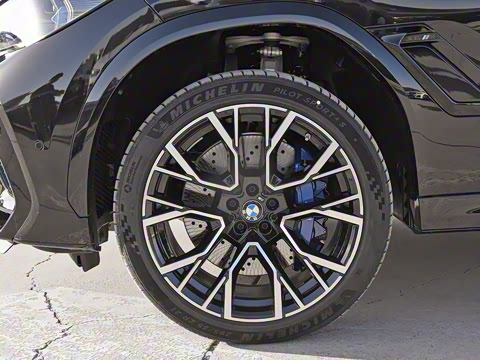 2022�� X6 M