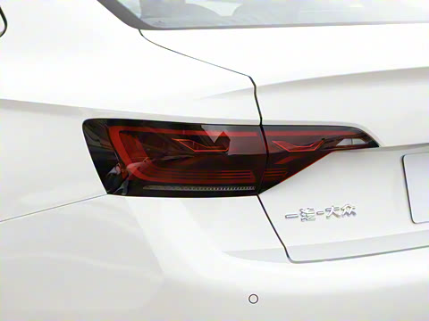 2025�� �Ŀ��� 300TSI DSG��Խ��