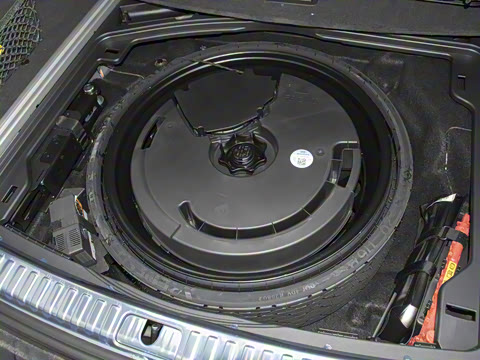 2025�� allroad quattro 55 TFSI ��̽�ռ�