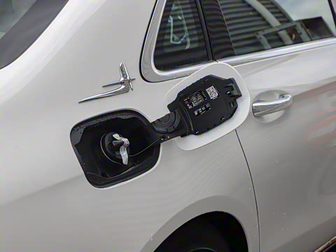 2022�� �Ŀ��� E 350 e L ���ʽ��϶����γ�