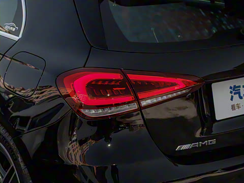 2023�� AMG A 45 4MATIC+