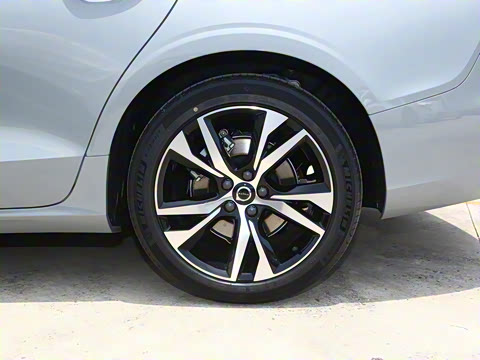 2026�� B4 ��Զ�˶���