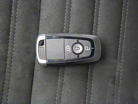 2020�� EcoBoost 245 ����������ST-LINE