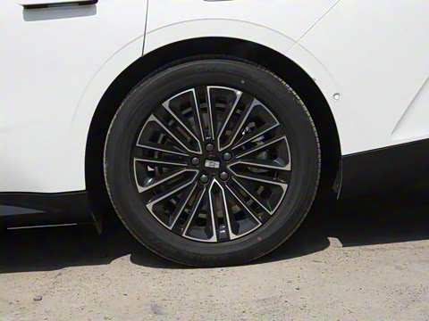 2025�� 130km EM-i ������