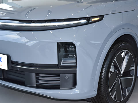 2025�� Pro ���ܻ��°�