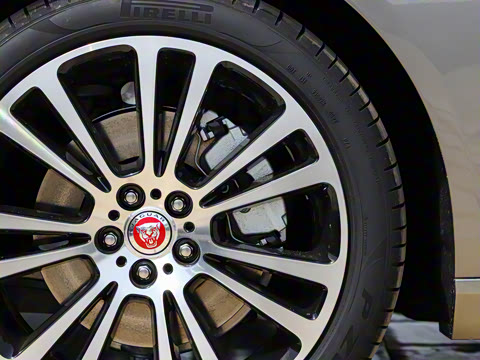 2021�� XFL 2.0T P250 ��������������