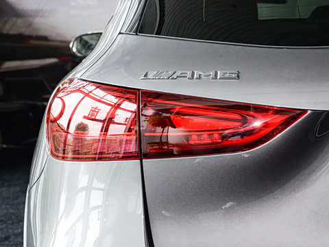 2025�� AMG GLA 35 4MATIC