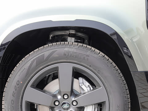 2023�� 110 3.0T P400 X-DYNAMIC HSE