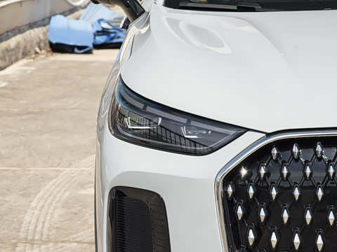 2025�� 2.0T ��������� 5��