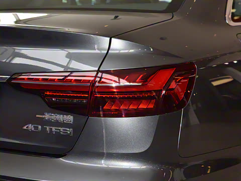 2022�� 40 TFSI ʱ�ж�����