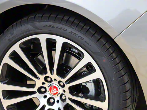 2021�� XFL 2.0T P250 ��������������