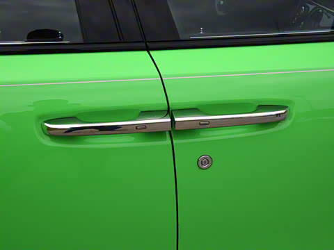 2022�� 6.7T Black Badge