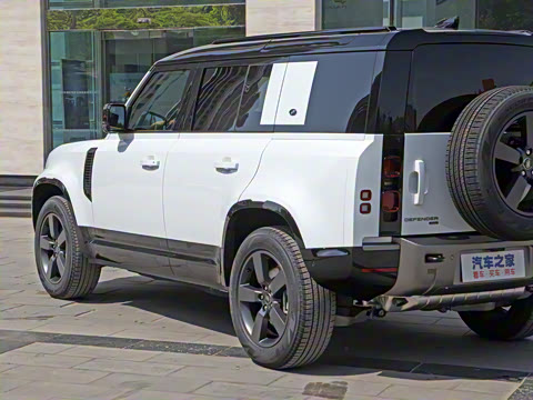 2023�� 110 3.0T P400 X-DYNAMIC HSE