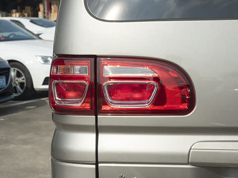 2025�� M5 1.6L ���������� 7��