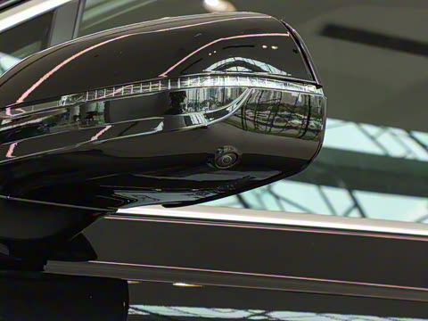 2026�� 4.0T V8 ������