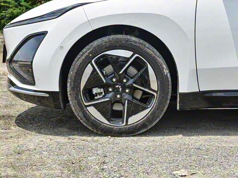 2025�� 610km �����콢��