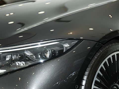 2022�� AMG EQS 53 4MATIC+