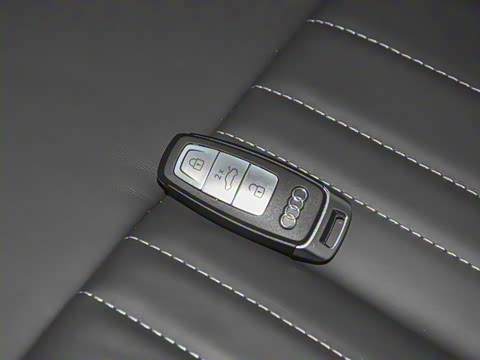 2023�� 40 TFSI ����������