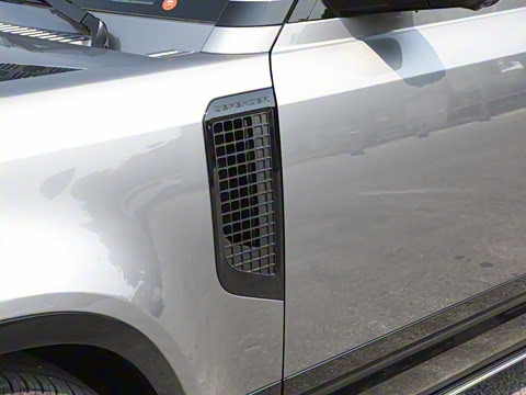 2023�� 110 3.0T P400 X-DYNAMIC HSE