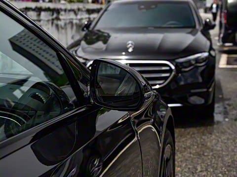 2025�� �Ŀ� E 260 �˶���