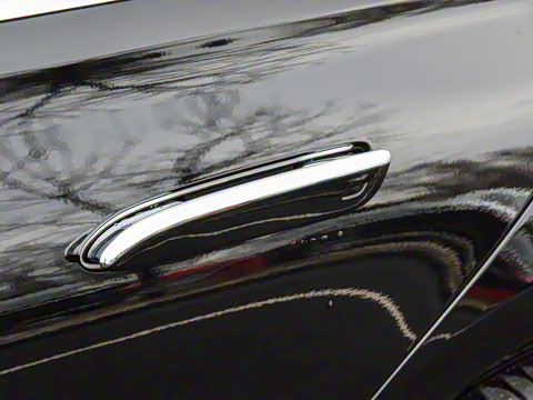 2022�� �Ŀ� S 400 L ������