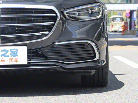 2022�� �Ŀ� S 400 L ������