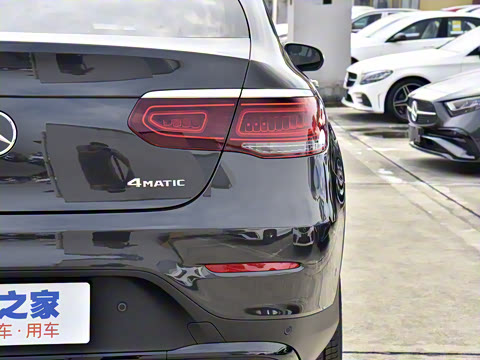 2023�� GLC 260 4MATIC ����SUV