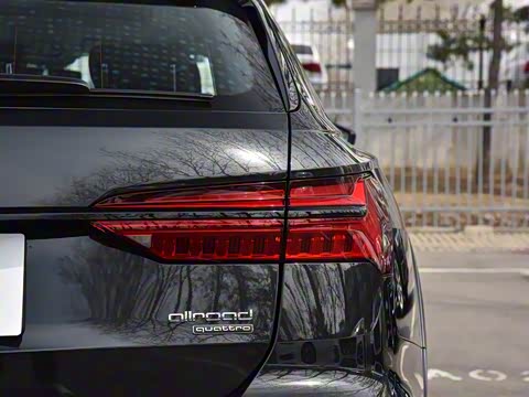 2020�� allroad quattro ̽���� 55 TFSI ����ԽҰ��