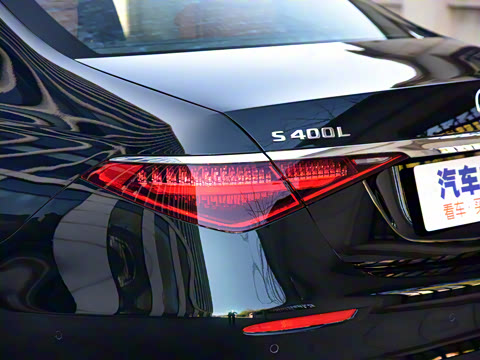 2022�� �Ŀ� S 400 L ������