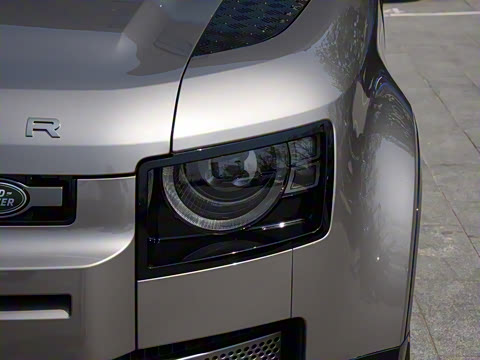 2023�� 110 3.0T P400 X-DYNAMIC HSE